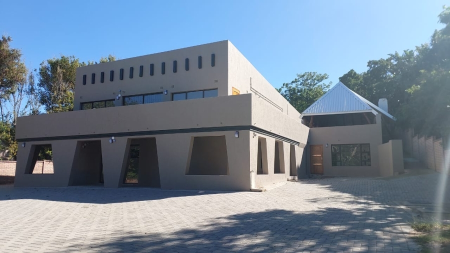 7 Bedroom Property for Sale in Cintsa East Eastern Cape